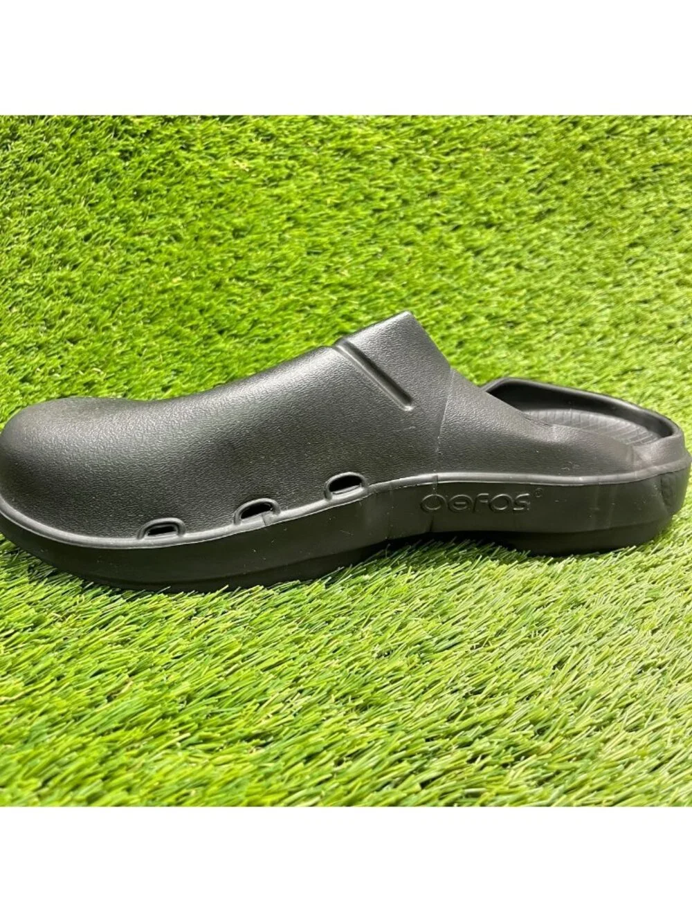 OOFOS OOcloog Clog Mens Size 11 Black Beach Outdoor Slip On Recovery Sandals